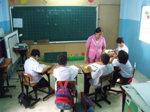 授業中の子どもたち