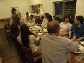 RIMG0717 懇親会で自己紹介や感想などを話してくださる参加者の皆さん